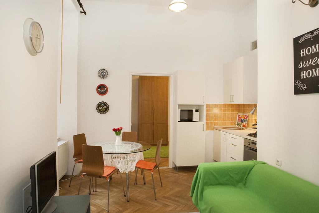 Carolyn Apartman In The Old City Appartement Boedapest Buitenkant foto