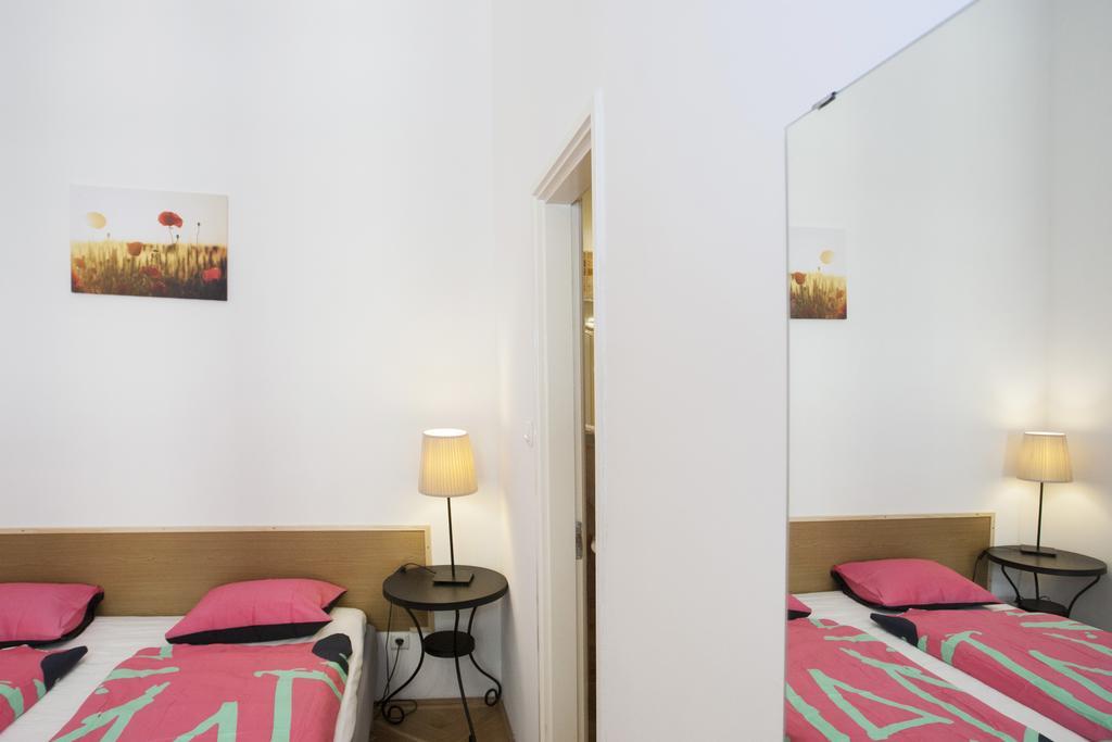 Carolyn Apartman In The Old City Appartement Boedapest Buitenkant foto